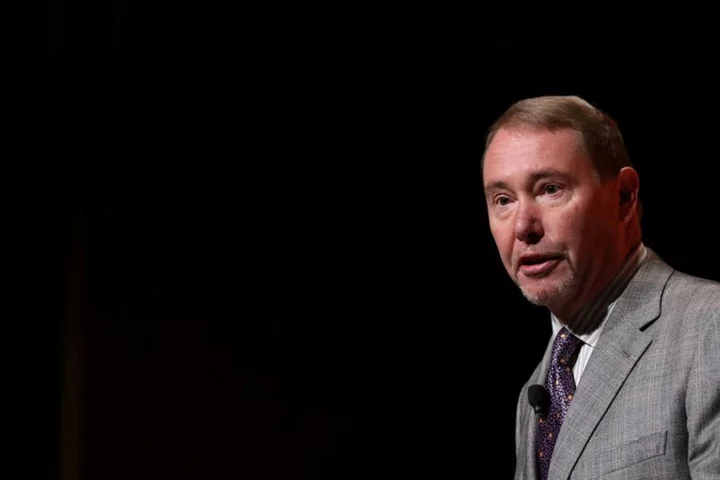 DoubleLine's Gundlach expects interest rates to fall as US economy worsens