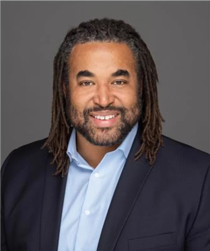 Dedrick Roper Joins Momentum as Director of Zero Emission Vehicle Transitions
