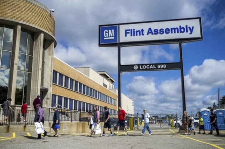 GM to invest more than $1 billion in two Flint, Michigan, plants
