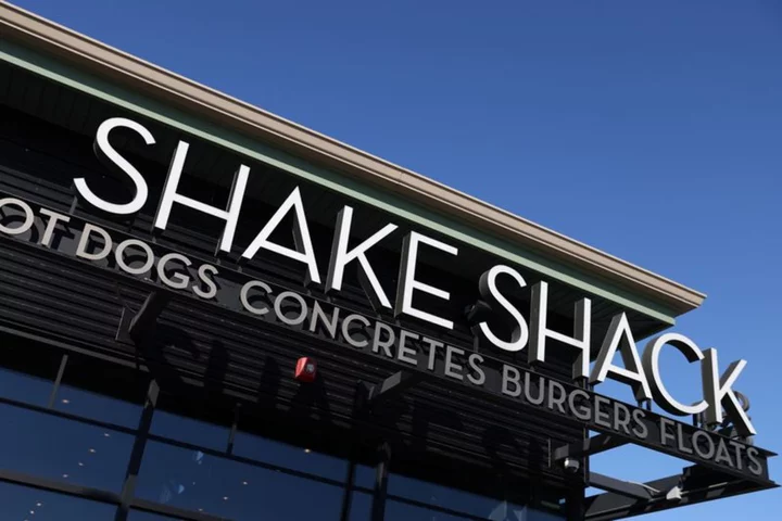 Shake Shack settles with activist investor, adds independent director