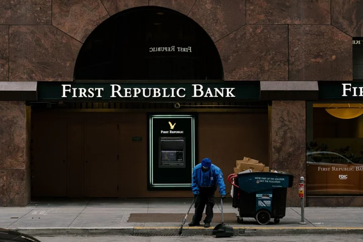 US Bank Lending Retreated During Week of First Republic Failure