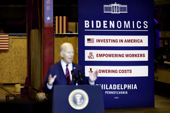 Biden Wants to Sell His Economic Plan to Voters. He Faces One Big Problem