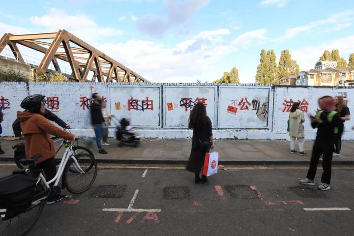 Graffiti Battle Erupts on London Street Over Chinese Politics