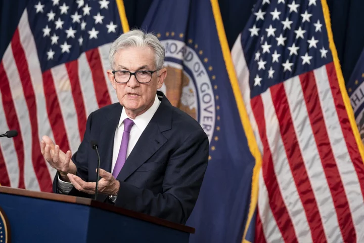 Powell Signals Fed to Stay on Hold and Keep Future Hike on Table