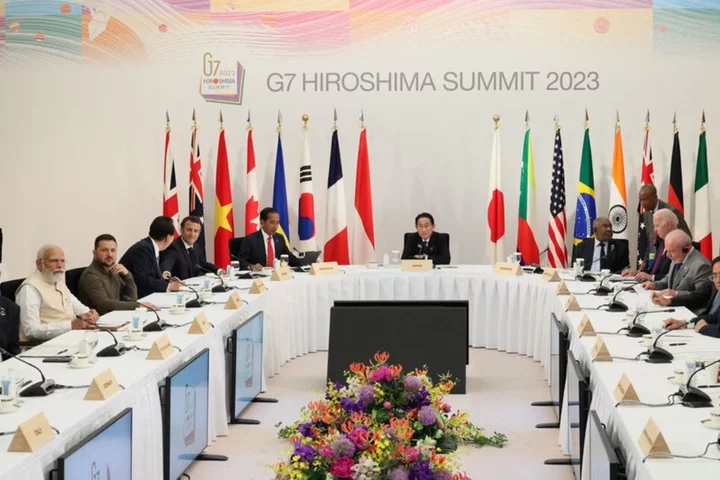 G7 offers Ukraine long-term support, Zelenskiy laments Bakhmut 'tragedy'