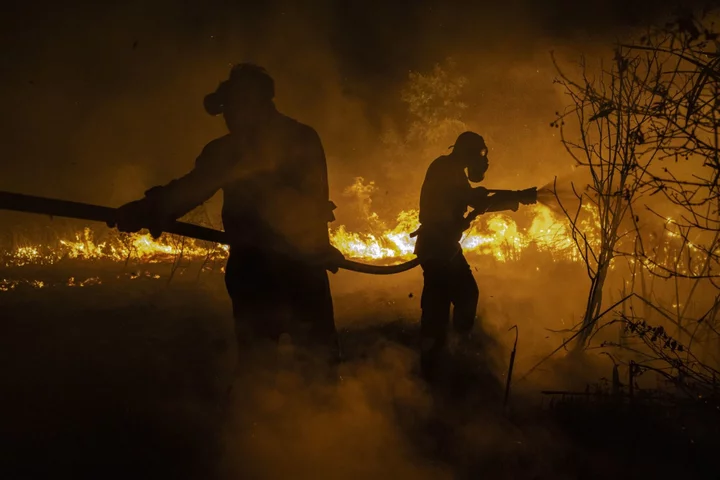 Indonesia Races to Extinguish Wildfires as Dry Season Hits Peak
