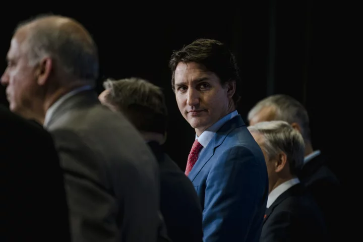 Trudeau Faces Calls to Exit With His Party Trailing in Polls