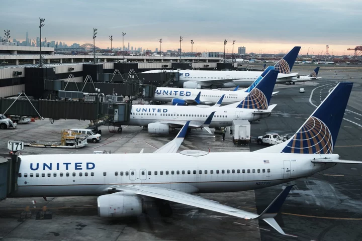 United Airlines Planes Grounded Across the US on Equipment Outage