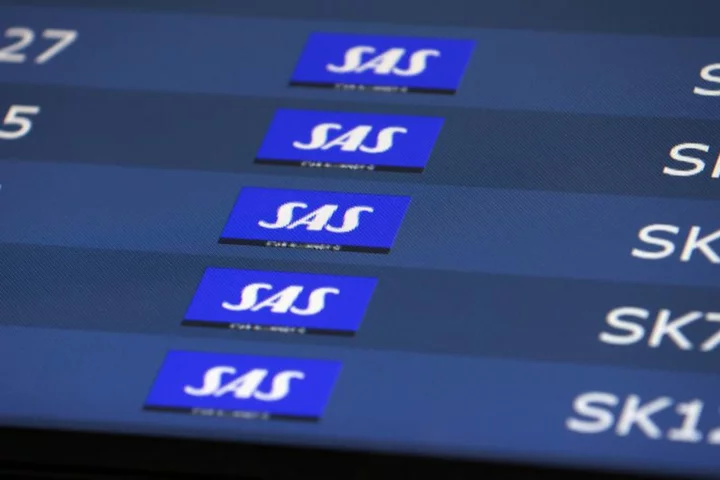 SAS shares plunge 95% as restructuring wipes out owners