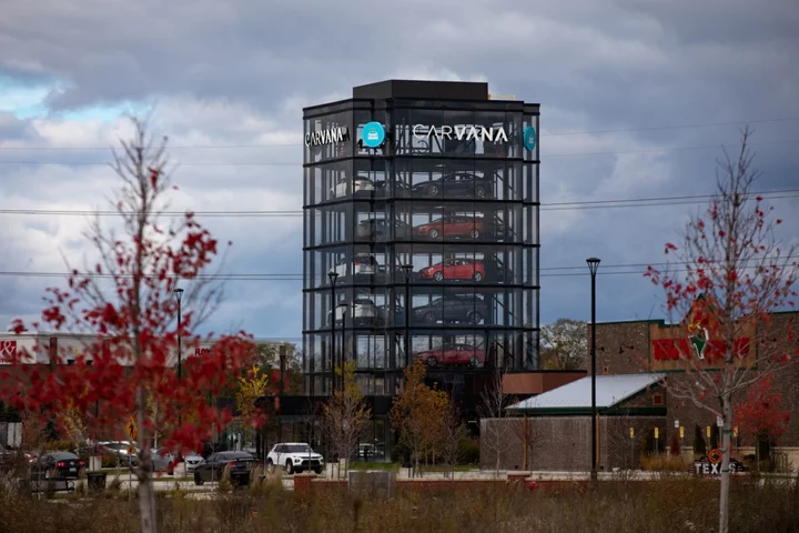 Carvana Soars After Reaching Debt Restructuring Deal