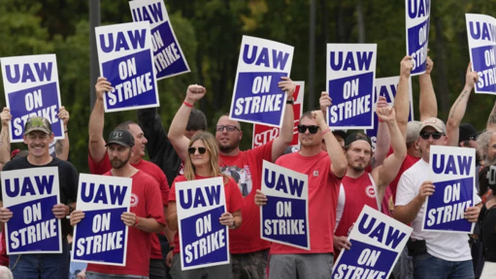 More Americans support striking auto workers than car companies, AP-NORC poll shows