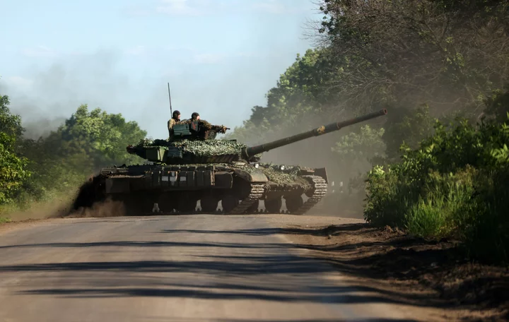 Ukraine’s New Tanks Are Seen in Action as Counteroffensive Gets Underway