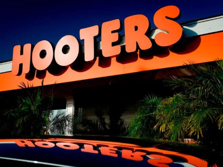 North Carolina Hooters sued for racial discrimination against employees