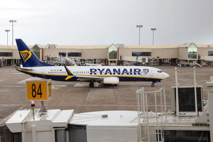 Ryanair Expects Summer Demand to Drive Profit, Fare Increase