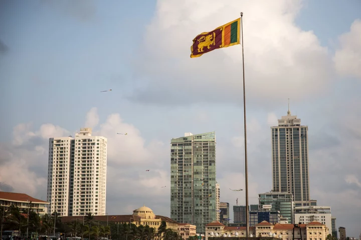 Sri Lanka Holds Rates After Bank Cash Ratio Cut for Growth
