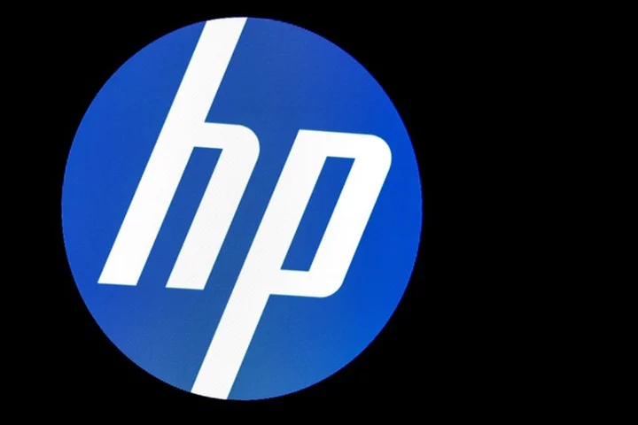 HP announces outlook for fiscal 2024 and hikes annual dividend