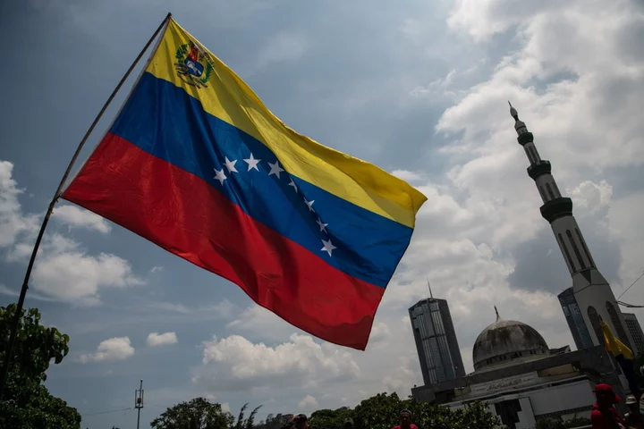 France, Brazil and Colombia Seek to Break Venezuela Deadlock