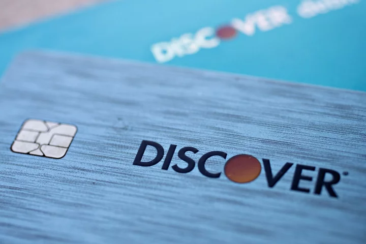 Discover Financial Falls After Disclosing Regulatory Review, Suspends Buybacks