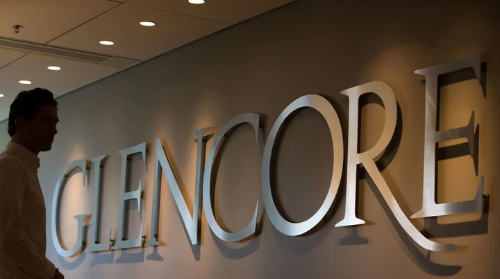 Glencore Mid-Year Profit Plunges 50% as Commodity Prices Retreat
