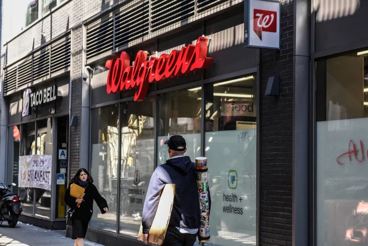 Walgreens to Close Most Stores on Thanksgiving to Boost Morale