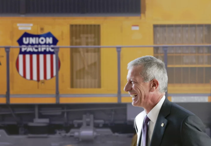 Union Pacific's new CEO promises improved safety and service but big rail unions lukewarm on hire