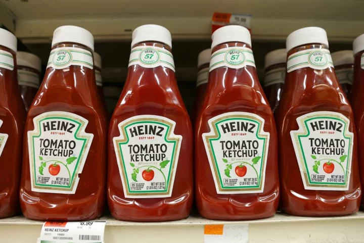 Kraft Heinz misses third-quarter revenue estimates