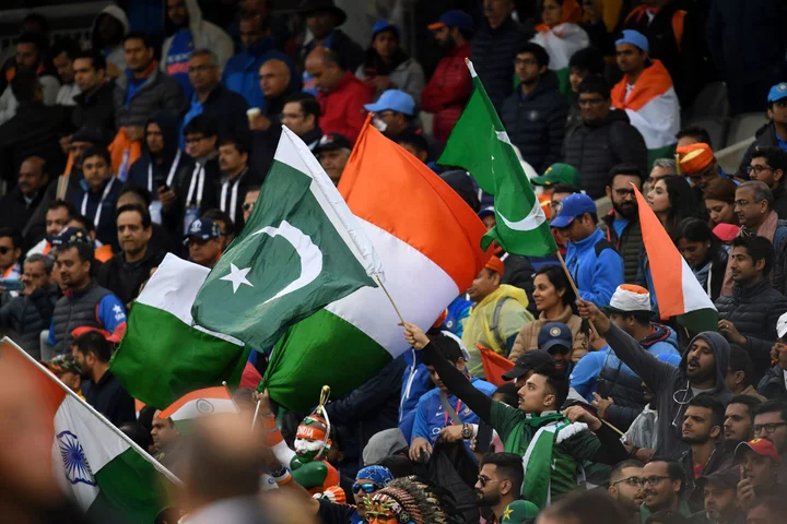 Cricket Fans from Delhi to Melbourne Gear Up for India-Pakistan Clash