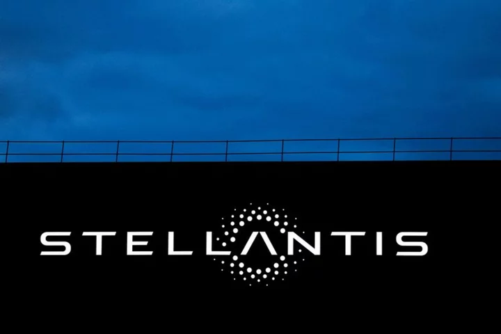 Stellantis operating profit rises 11% in H1 topping forecasts