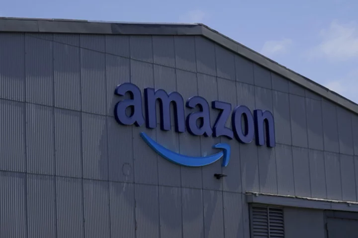 Amazon will allow US customers to buy cars on its site from local car dealers starting next year