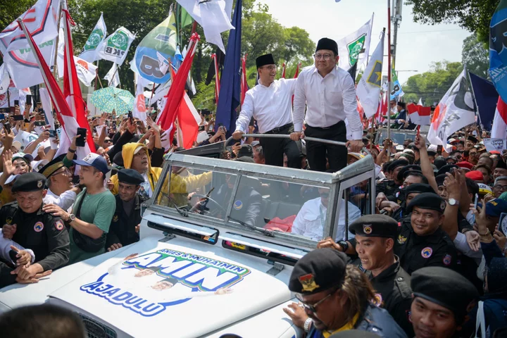 Indonesia’s Election Season Begins As Candidates Submit Bids