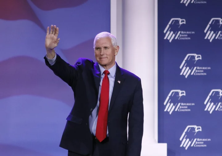 Pence Files to Run for President, Challenging Ex-Boss Trump