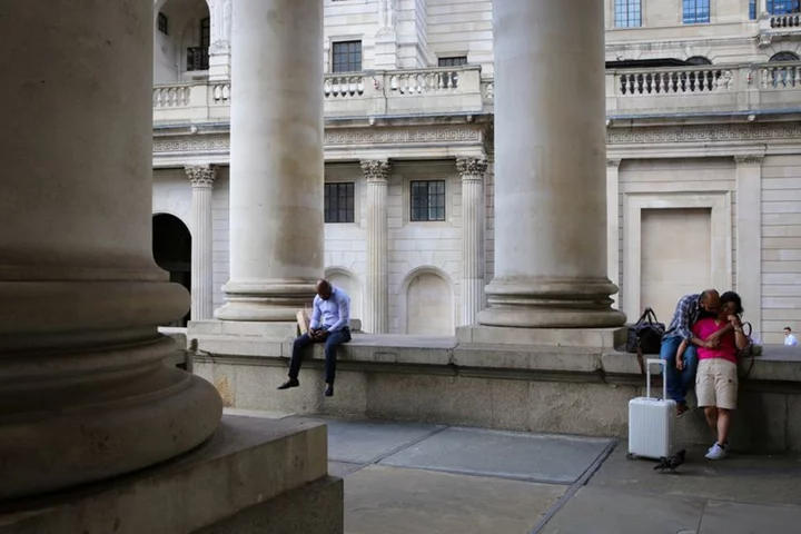 Bank of England to check credibility of top banks' wind-down plans