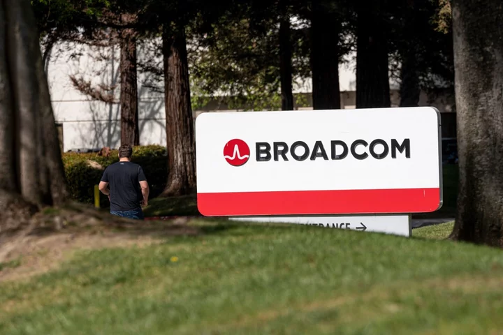 Broadcom CEO Predicts That Chipmaker’s Sales From AI Will Double