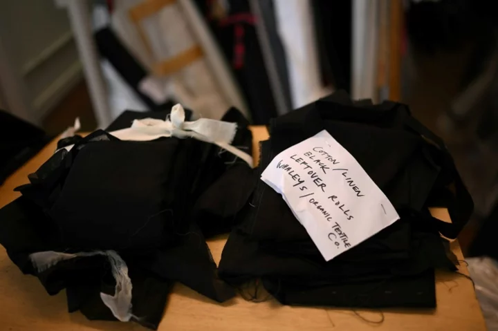 UK designer rejects 'fast fashion' to protect planet
