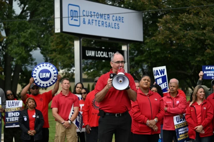 US auto workers' union reports progress, holds off on strike expansion