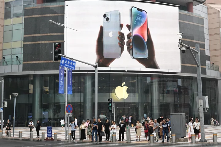 China Flags ‘Security Incidents’ With Apple’s iPhones