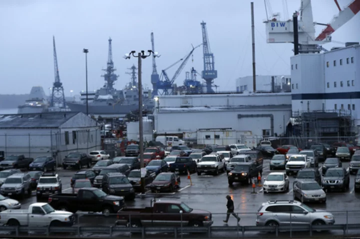 Navy shipbuilders' union approves 3-year labor pact at Bath Iron Works