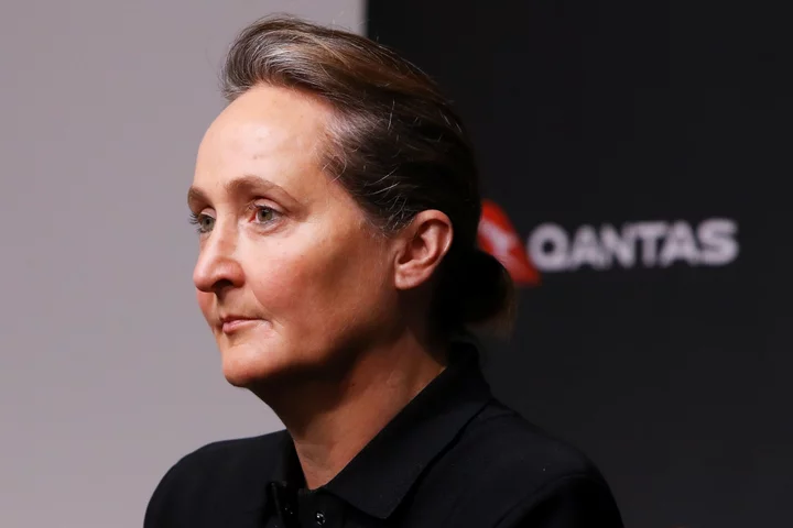 Qantas Drops on New CEO’s $52 Million Fix to Joyce’s Legacy