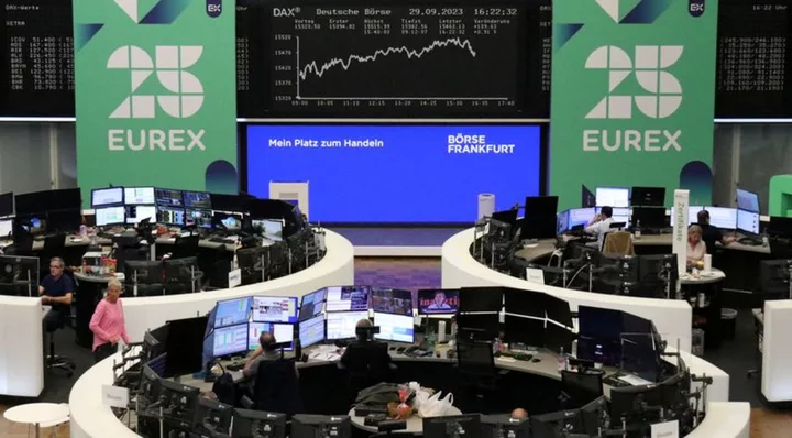European stocks remain under pressure as US yields stay high