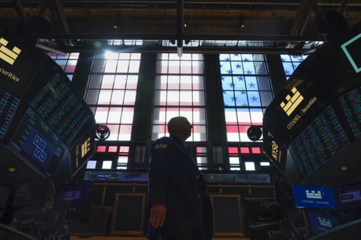Stock market today: Wall Street edges higher; Big Tech climbs