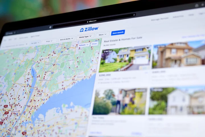 Zillow Plunges After Verdict on Real Estate Brokerage Commissions