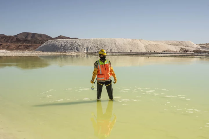 Chile Sees Lithium Plan Expanding Trade Ties, Foreign Investment