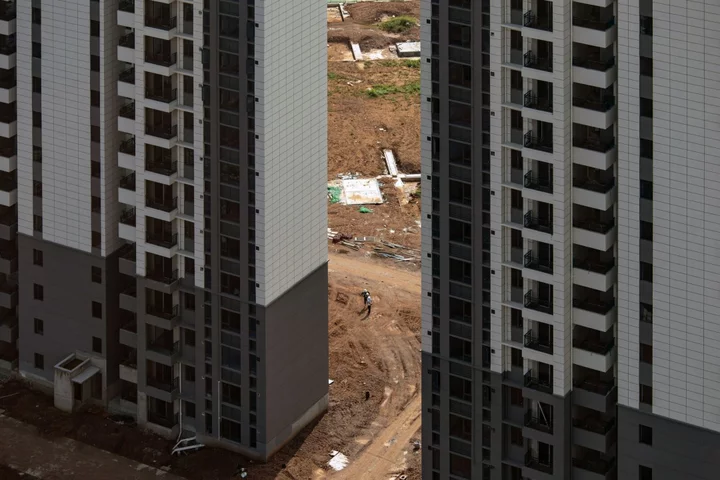 China Races to End Property Panic, Fill $446 Billion Funding Gap