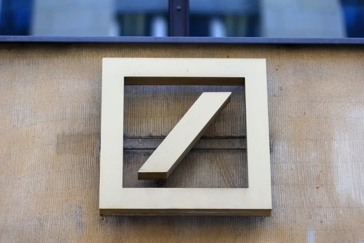Deutsche Bank Applies for Digital Asset License Amid Growth Push