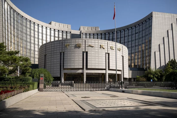China Central Bank Meets With Private Firms, Pledges Funding