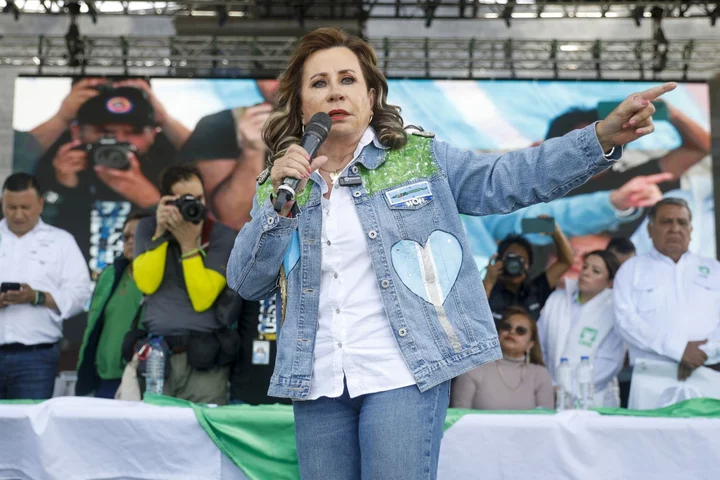 Former First Lady Leads Violent Guatemala Election That Saw Poll Workers Doused With Gasoline
