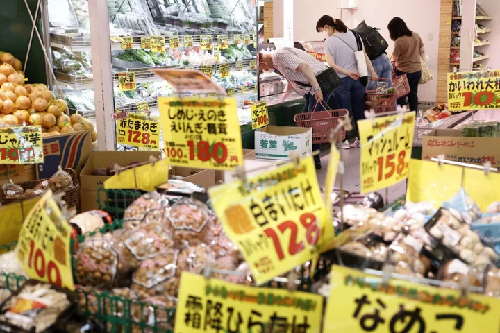BOJ Mulls Sharp Increase in 2023 Inflation Outlook