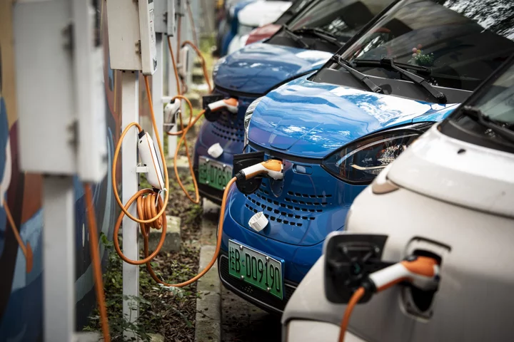 China Extends Tax Breaks for New Energy Vehicles Until 2027