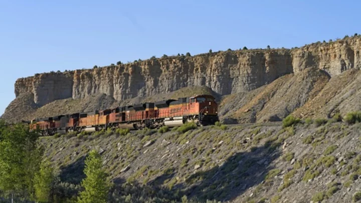 Utah's multibillion dollar oil train proposal chugs along amid environment and derailment concerns