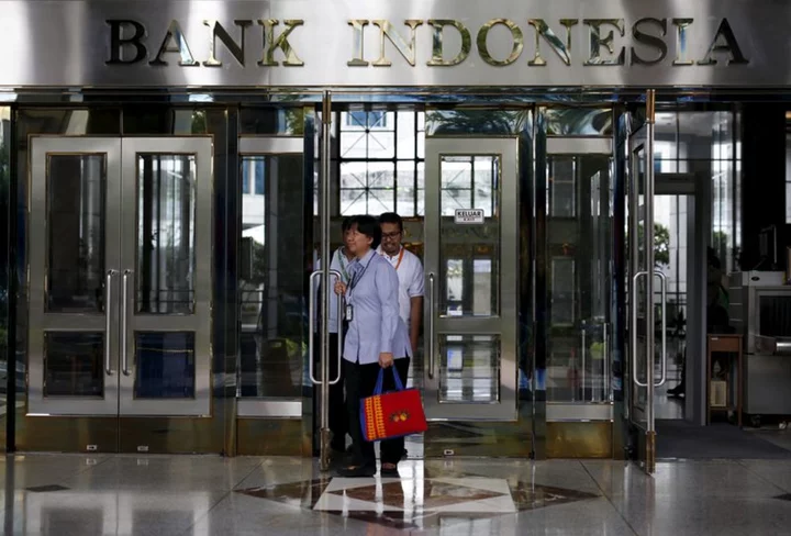 Indonesia central bank stands pat on rates for 8th monthly review